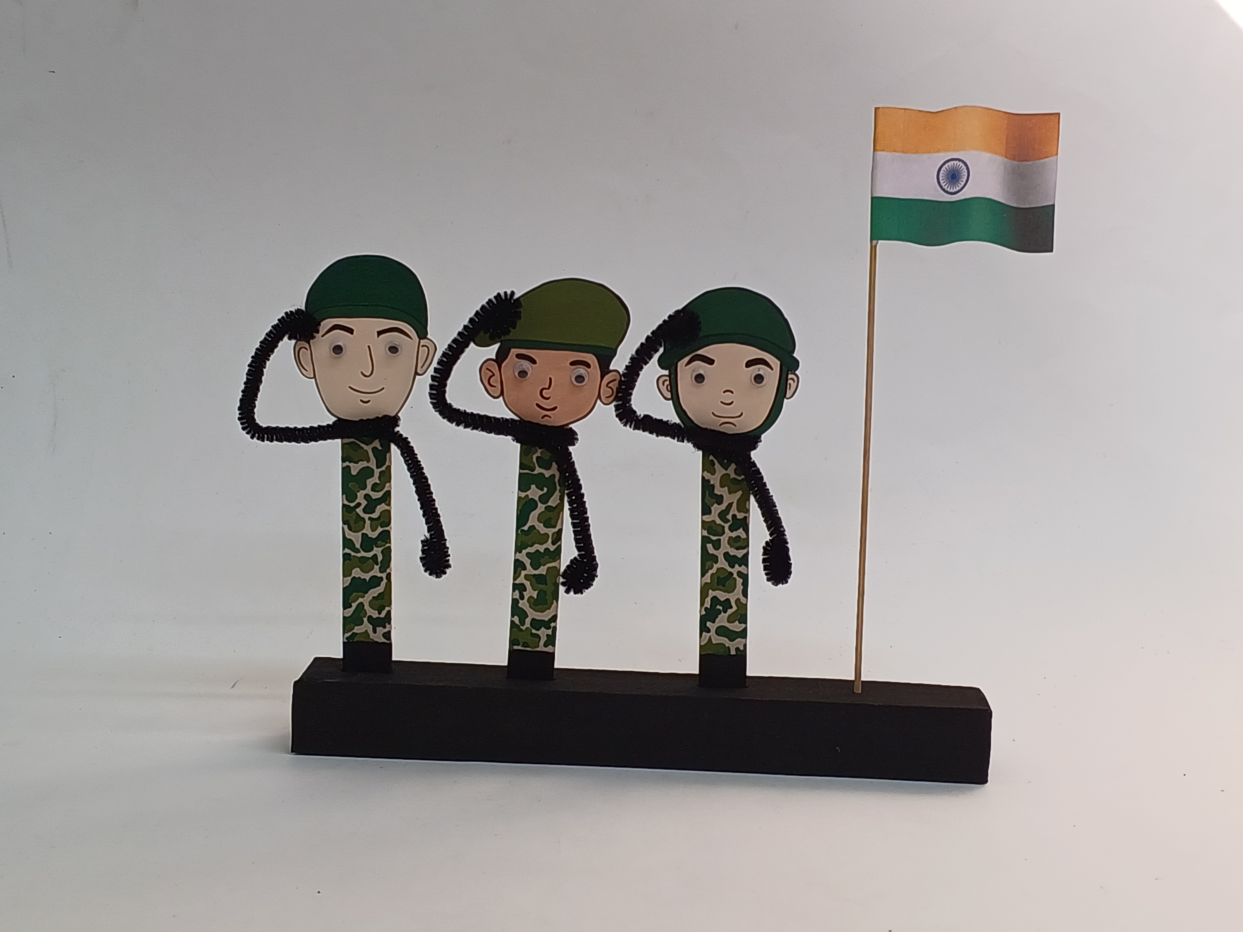 Miniature Soldier Craft to Honor Kargil Heroes