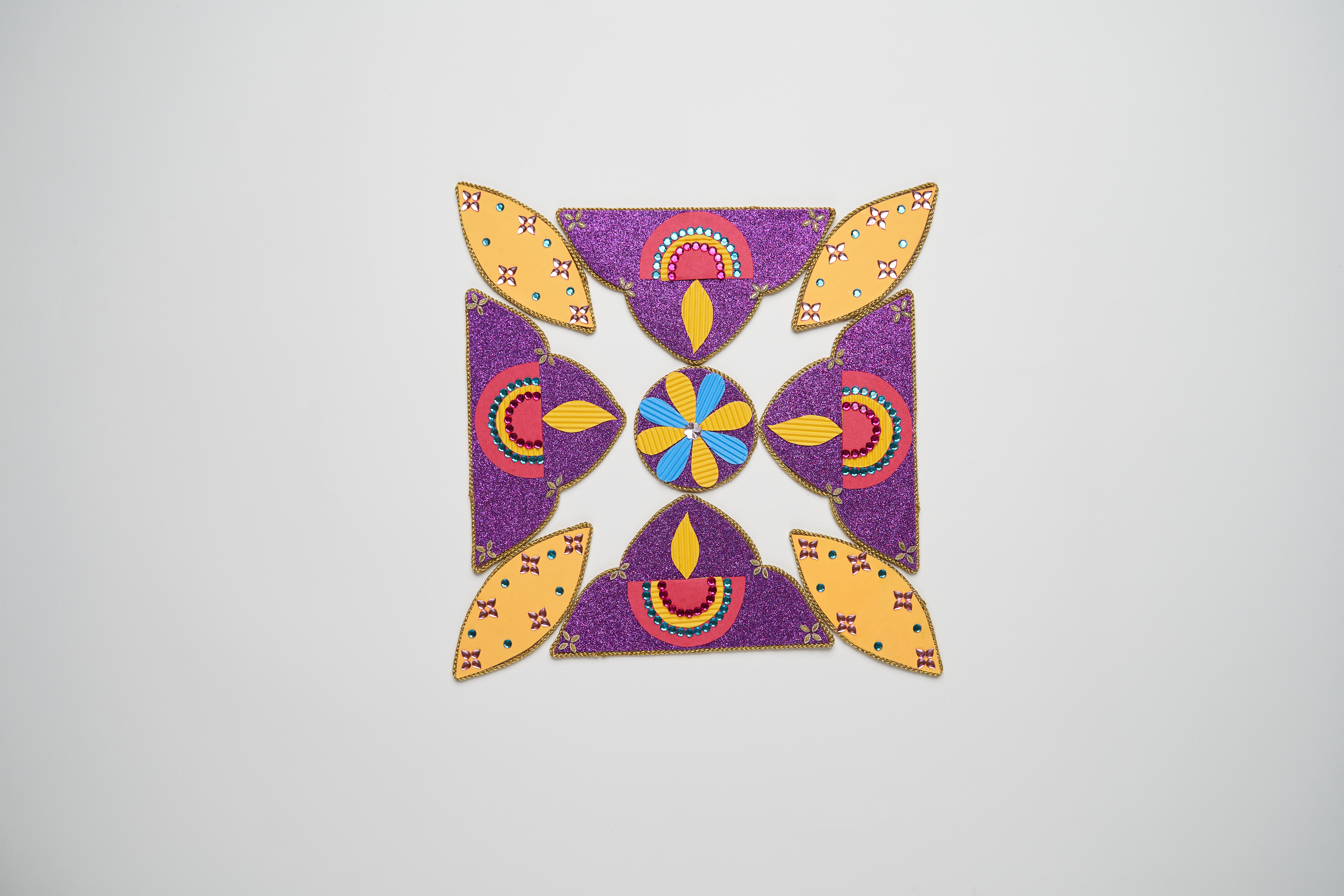 Adjustable Paper Rangoli Craft