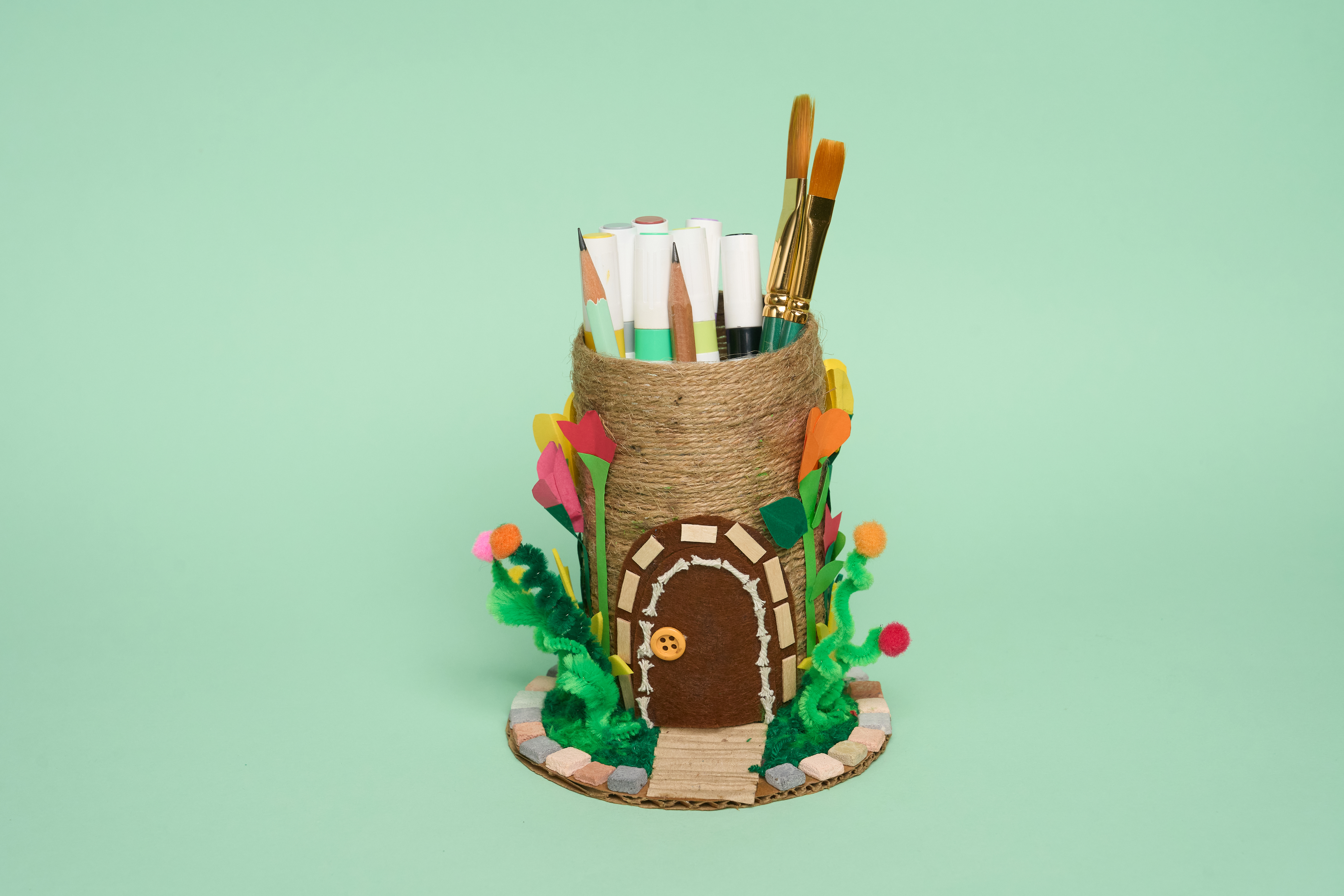Garden Planter Pen Stand for Environment Day