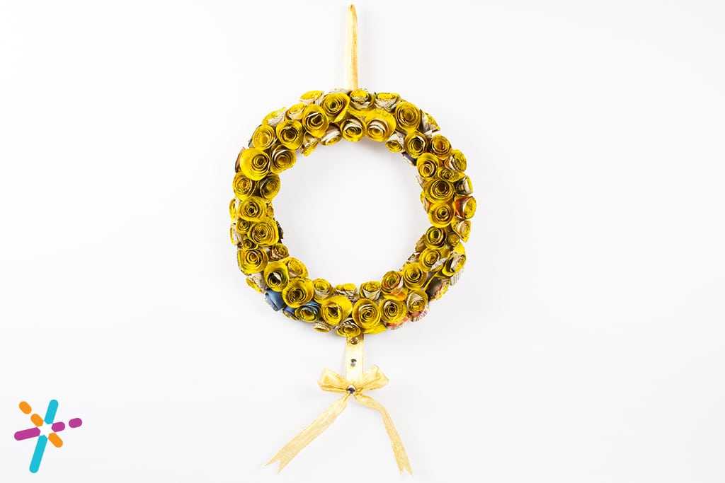 Newspaper Wreath Art and Craft for Kids