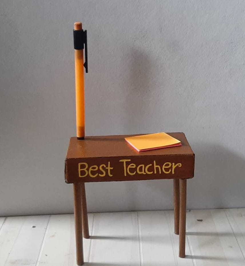 Steps on Making Miniature Craft for Teacher Awards