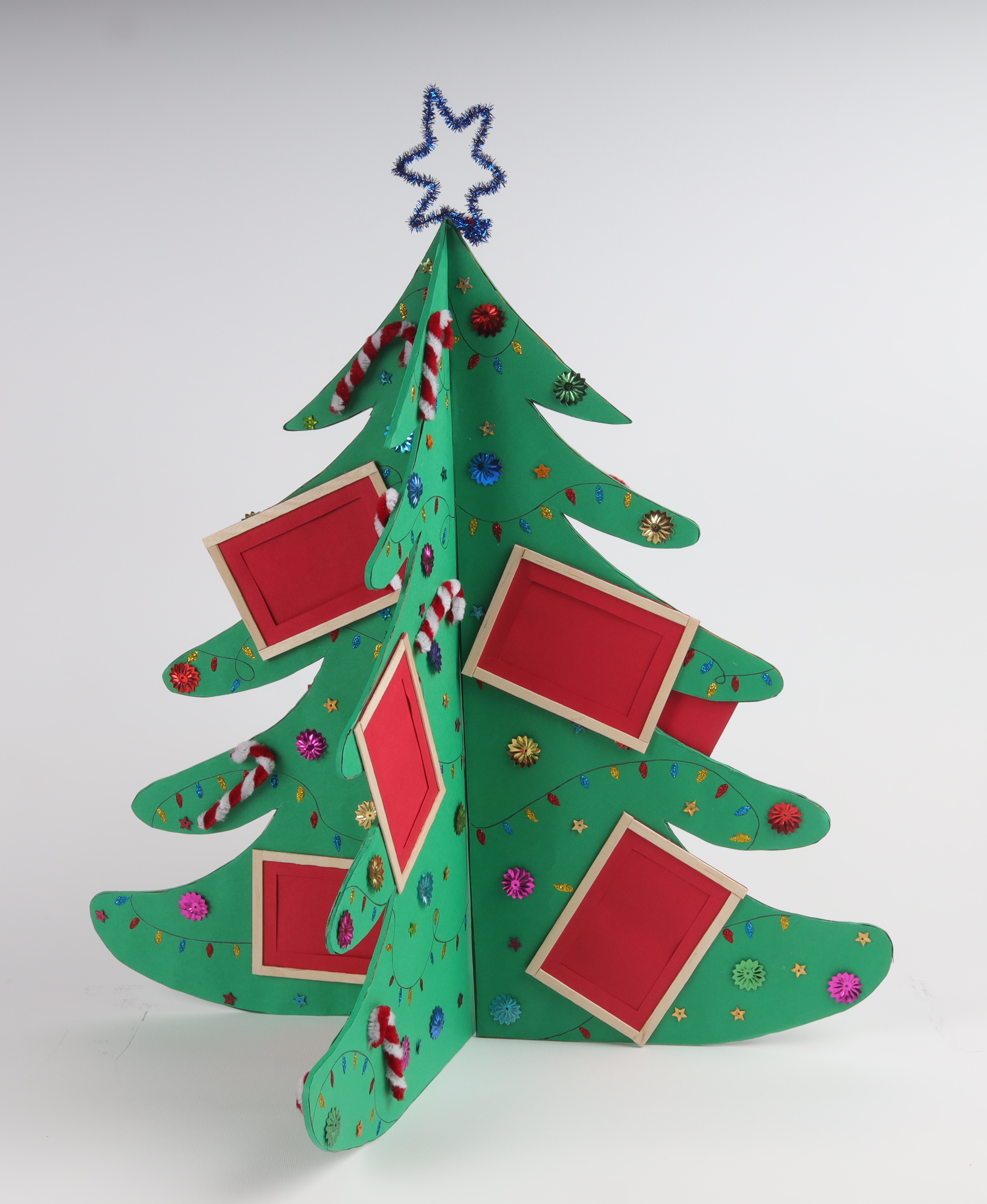 Quick 8-Step Guide for Polaroid Xmas Tree Craft for Kids