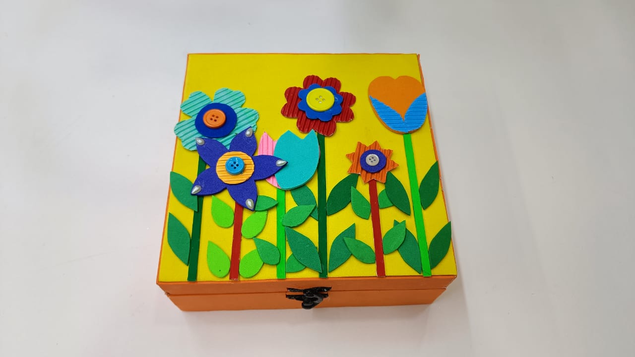 Learn How to Make Gift Box Fevicreate