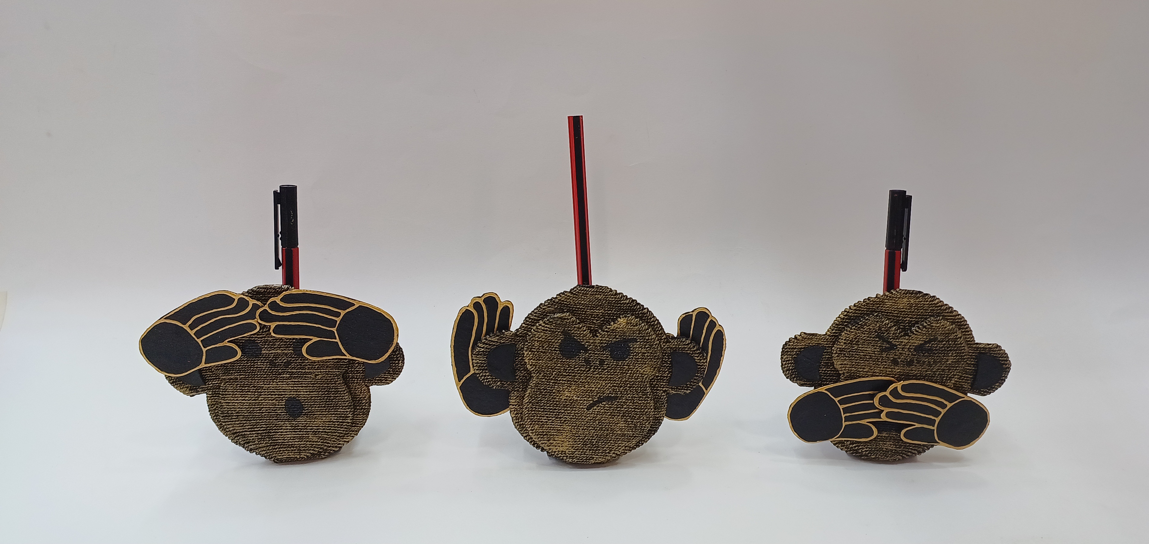 Make a Gandhiji-themed Paper Craft Pen Stand For School Project.