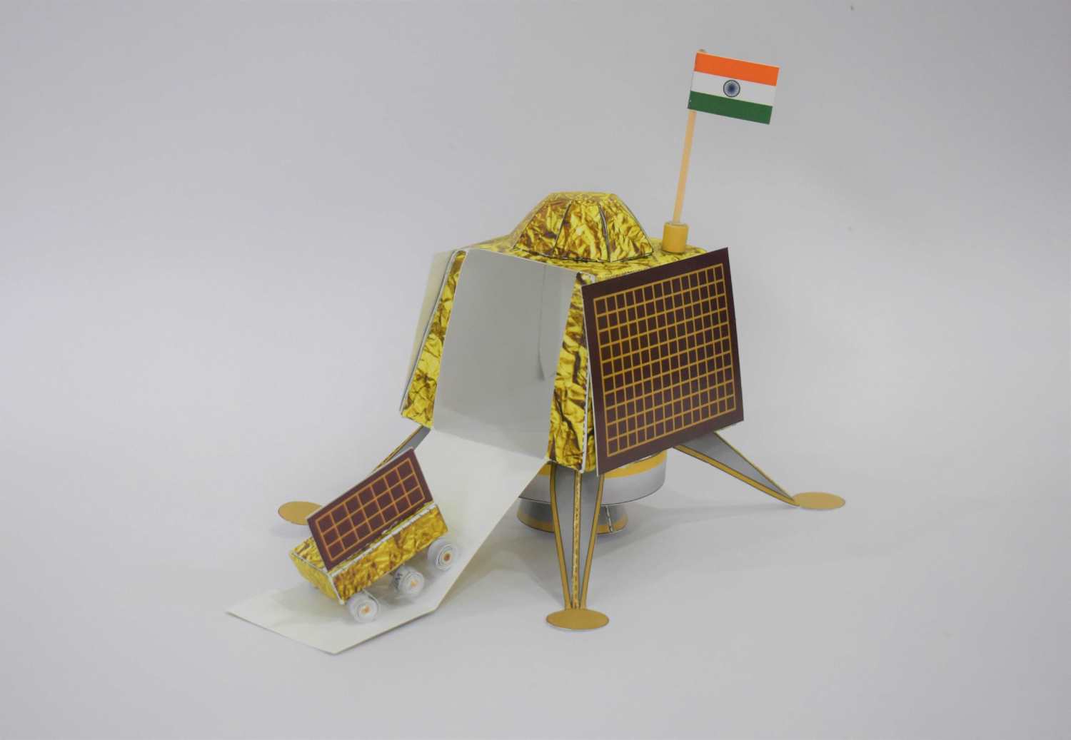 Make a Chandrayaan – 2 Space Craft Model for School Students 